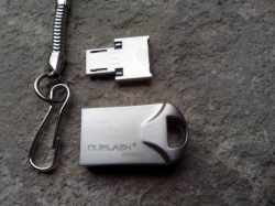 Flash disk 32GB - kov, barva stříbrná, adaptér mikro USB 