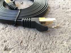 Plochý patch kabel UTP, RJ45-RJ45, CAT7, 2m černý