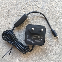 Napájecí zdroj  5,1V/3A, USB-mini, vypínač