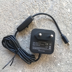 Napájecí zdroj  5,1V/3A, USB "C", vypínač