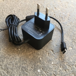 Napájecí zdroj  5,1V/3A, USB-mini, vypínač