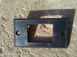 Vypínač čtyřpólový, podsvícený doutnavkou, 250V/16A, silikon. kryt 