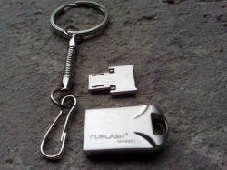 Flash disk 32GB - kov, barva stříbrná, adaptér mikro USB 