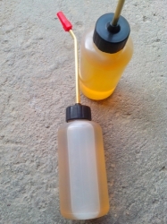 Olejnička 125 ml, plast / mosaz