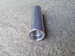 Distanční pouzdro se závitem pro šroub krytu nože - OMAS GL-25 - 30E