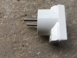 Vidlice 230V bílá 16A 