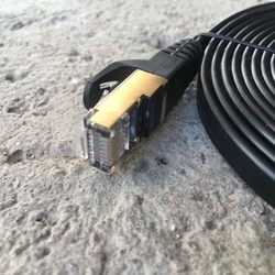 Plochý patch kabel UTP, RJ45-RJ45, CAT7, 2m černý
