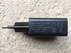 Napájecí zdroj  5V/2A, USB výstup 