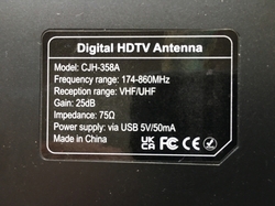 Vnitřní televizní anténa se zesilovačem pro DVBT2 s HD rozlišením
