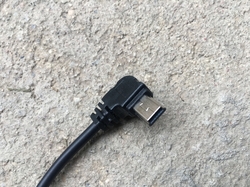 Nabíječka do auta pro záznamové kamery a navigace s USB mini