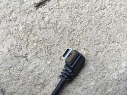 Nabíječka do auta pro záznamové kamery a navigace s USB mini